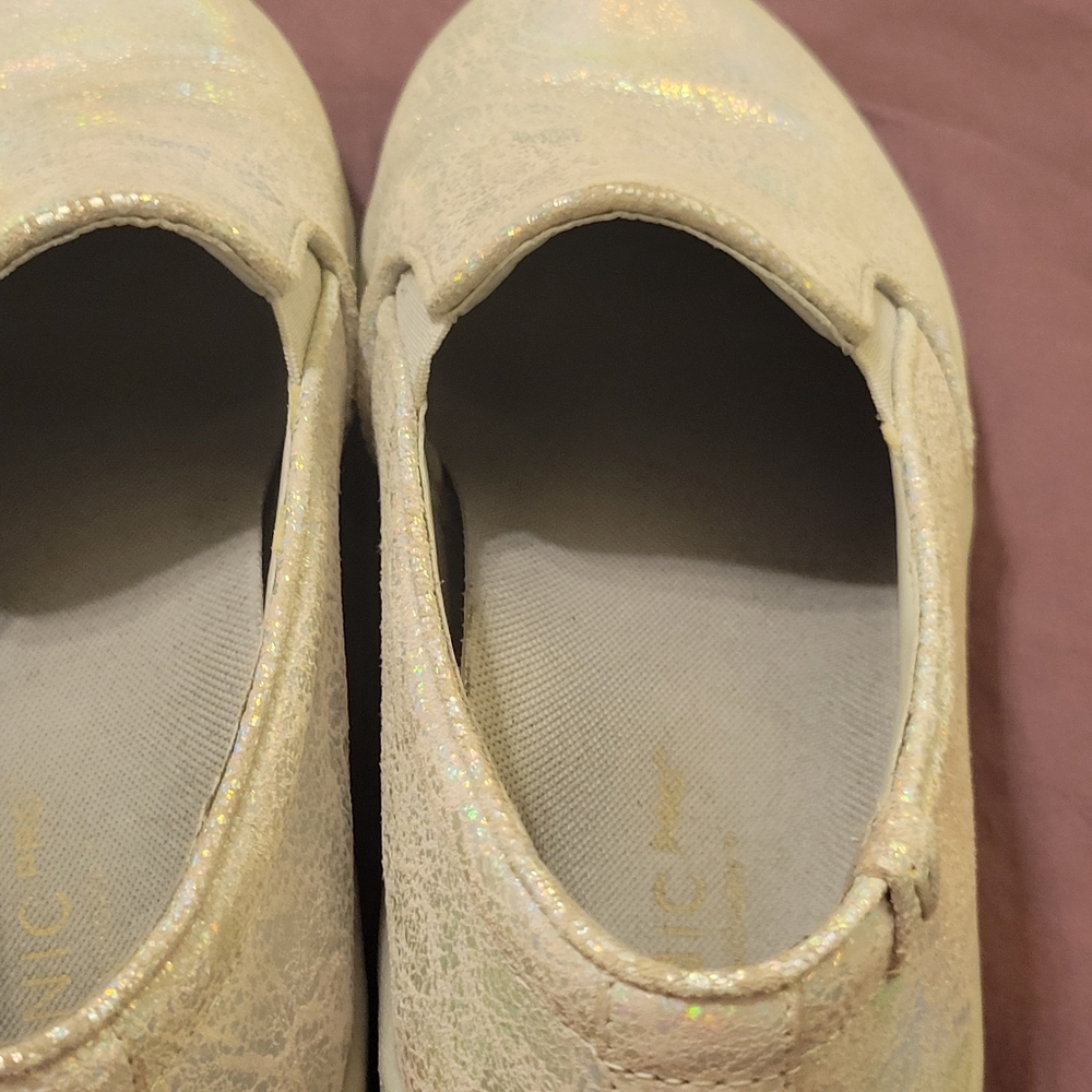 Vionic Avery Silver Metallic Shoes - image 4